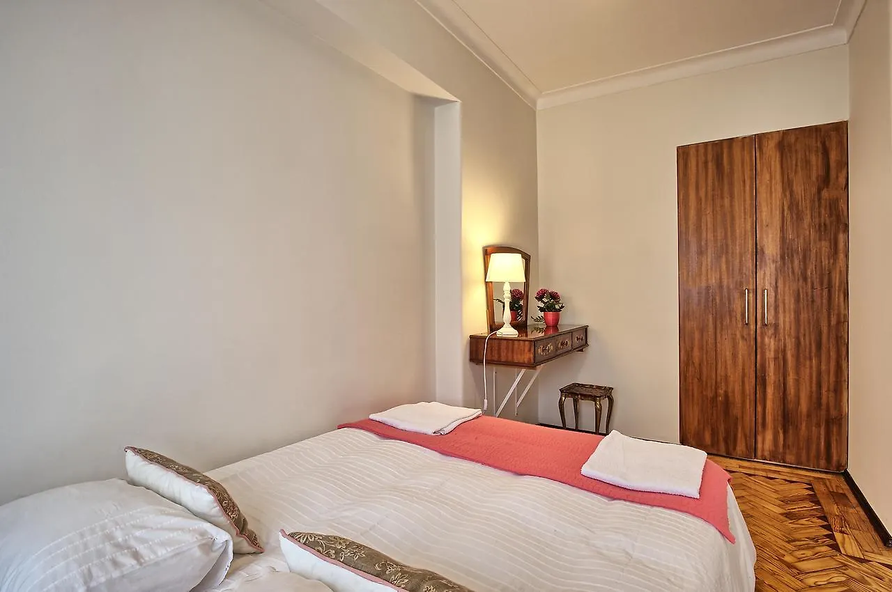 Apolonia 3E Five Bedrooms Lisbon